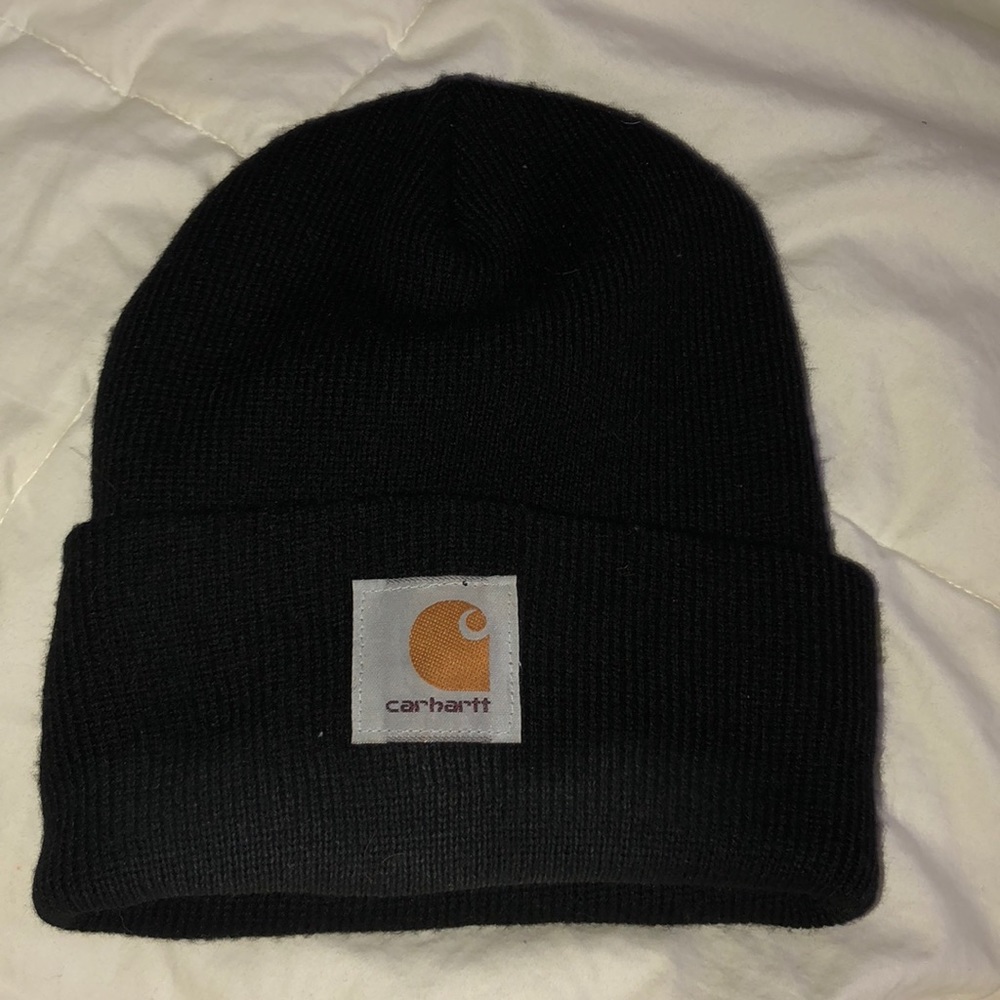 Black Carhartt beanie